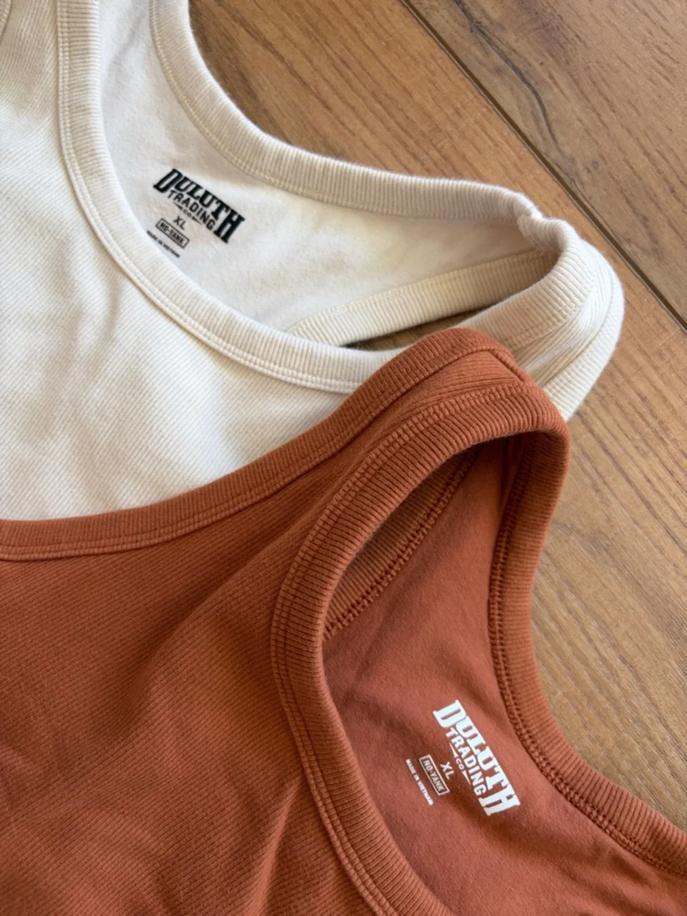 Bundle of Duluth Trading Co No Yank Racerback Tanks Shelf Bra - Rust & Cream - Picture 3 of 6